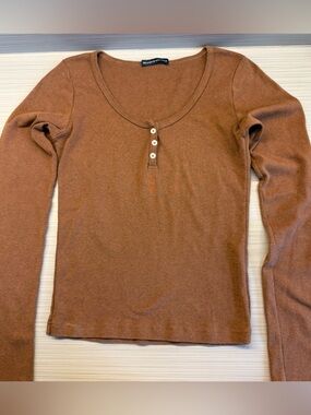 Brandy Melville Brown Long-Sleeve Henley Top